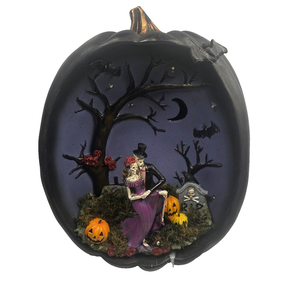 Moonlight Manor LED Lighted Skeleton Couple Pumpkin Shadow Box Halloween Decor